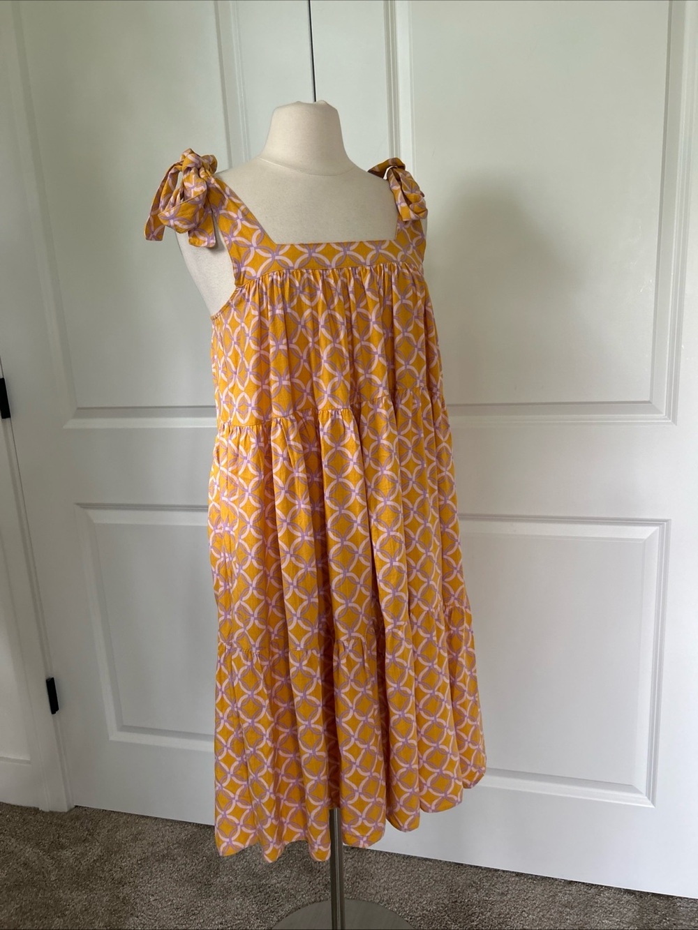 MISTER ZIMI size 8 Yellow Lavender Geometric Tie Shoulder Tiered Dress medium